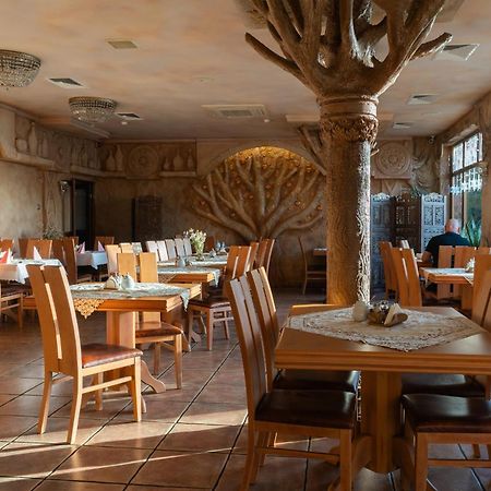 Hotel Ksiecia Jozefa Познань Экстерьер фото