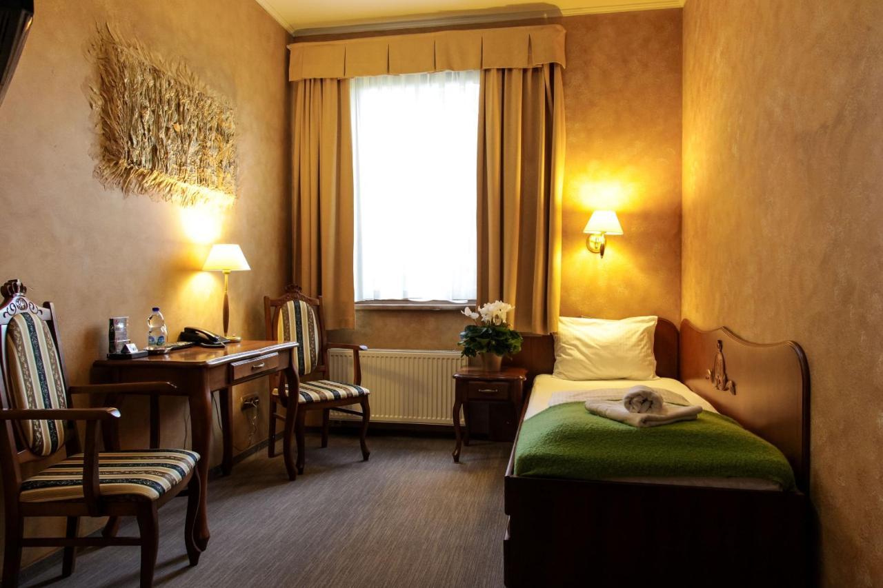 Hotel Ksiecia Jozefa Познань Экстерьер фото