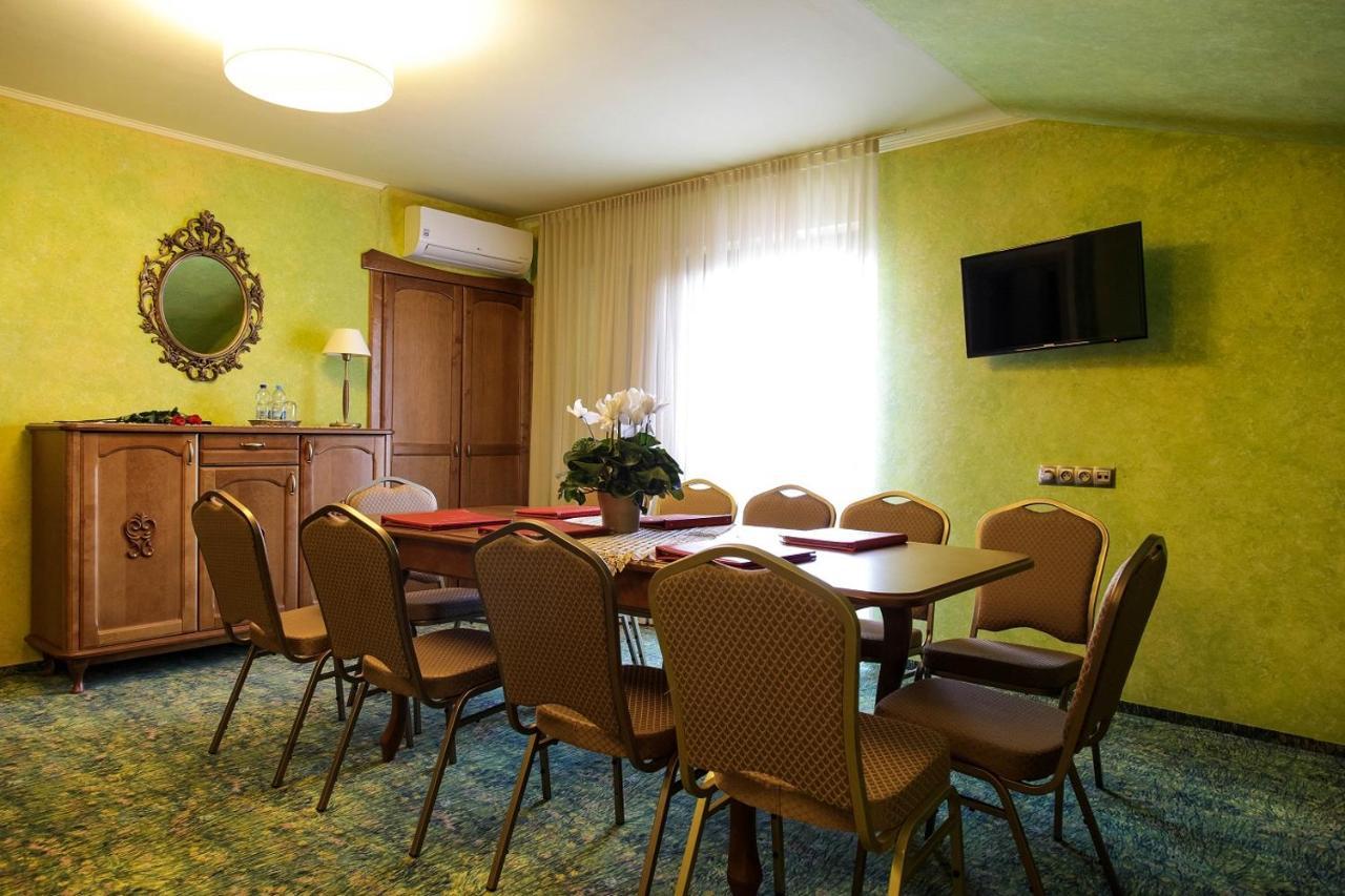 Hotel Ksiecia Jozefa Познань Экстерьер фото